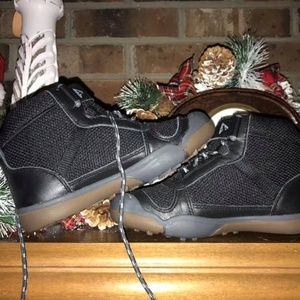 NEW UNWORN Plae Kids Kaiden NWOB
